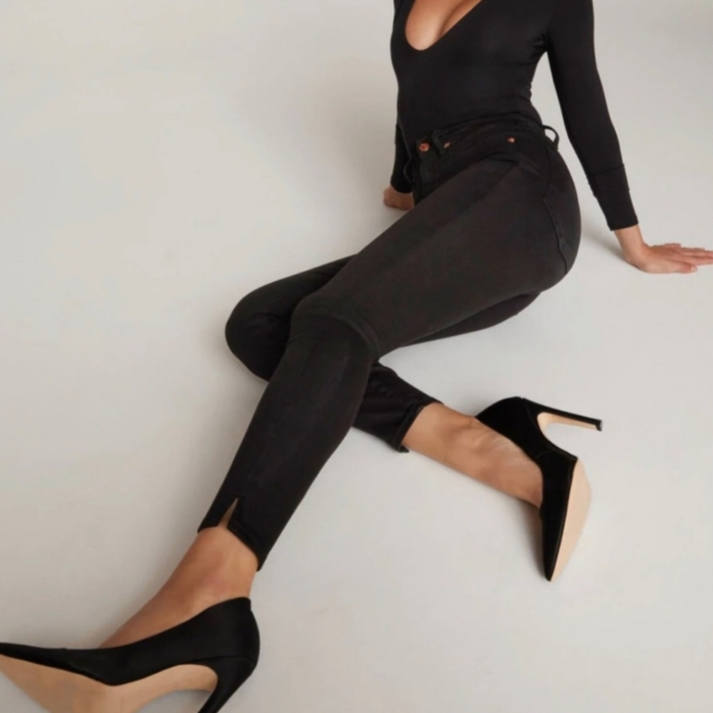 Good American Good Waist Crop Side slit skinny jean black